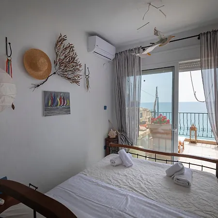 Poseidon Seafront By Rentalspro - Halkidiki