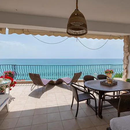 Poseidon Seafront By Rentalspro - Halkidiki Apartmán *