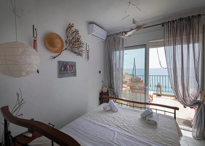 Poseidon Seafront By Rentalspro - Halkidiki