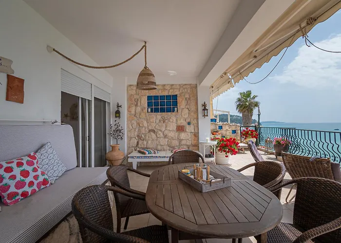 Poseidon Seafront By Rentalspro - Halkidiki *